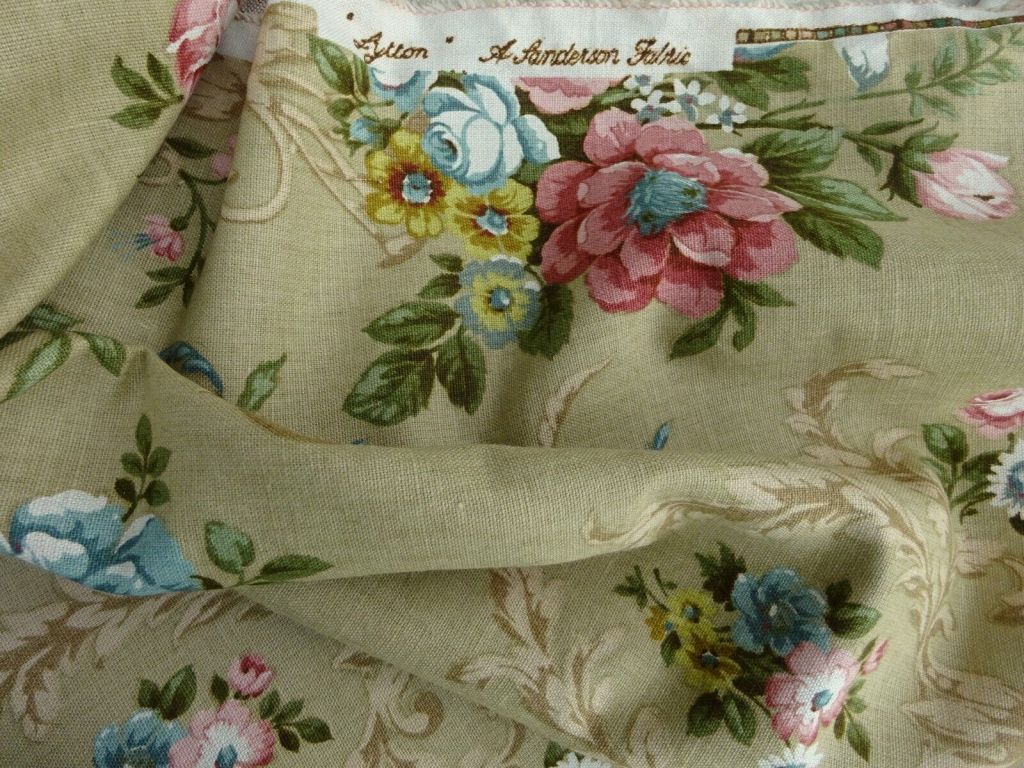 Chair Upholstery – What People make with Vintage&nbsp;Fabric.